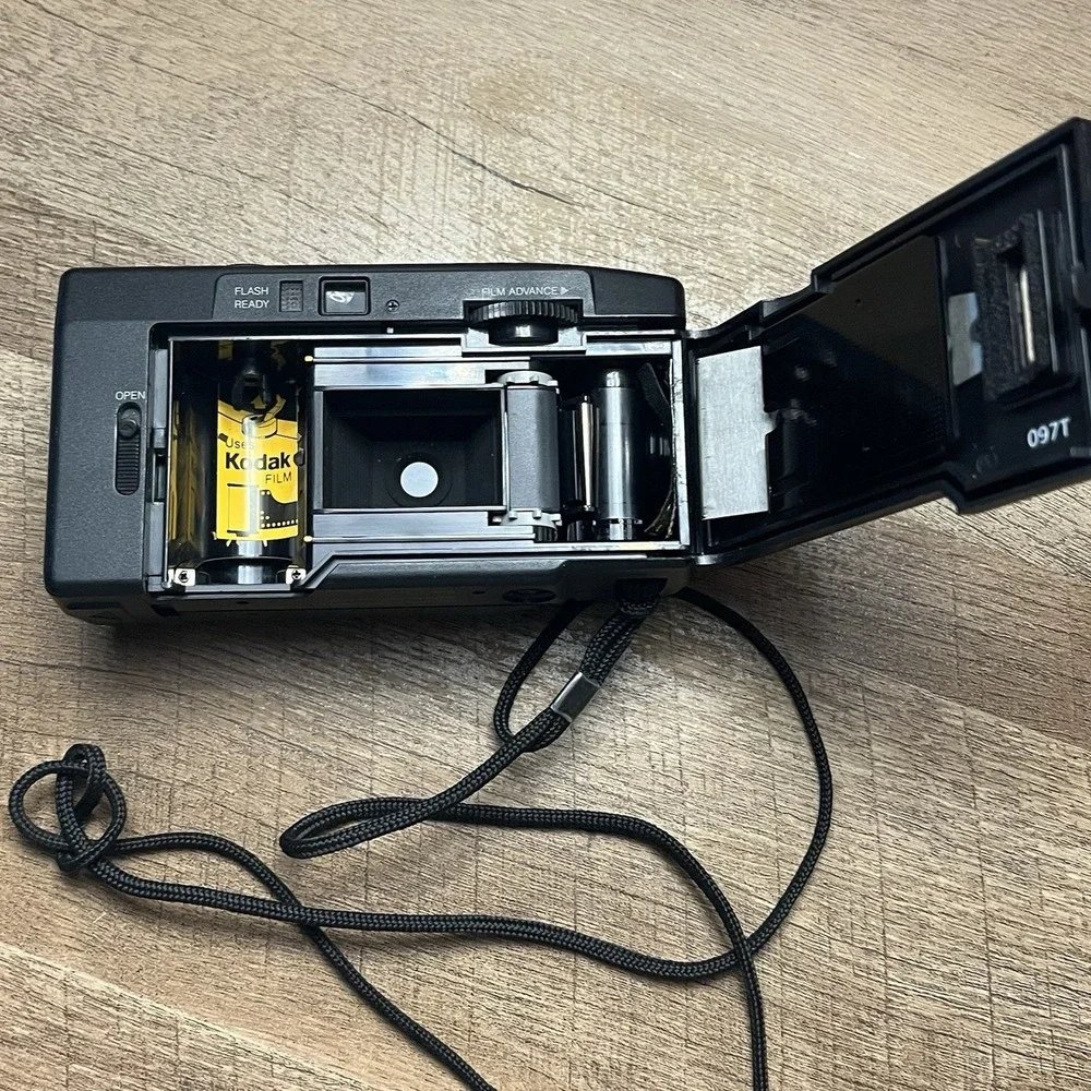 Vintage Kodak S100‎ EF Series 35MM Film Camera Point & Shoot Black Untested